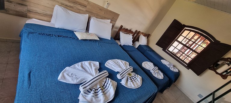 Quádruplo Superior com Cama King e Ar-condicionado