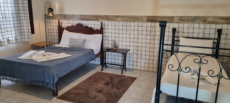 Triplo Standard com 1 cama casal e 1 solteiro