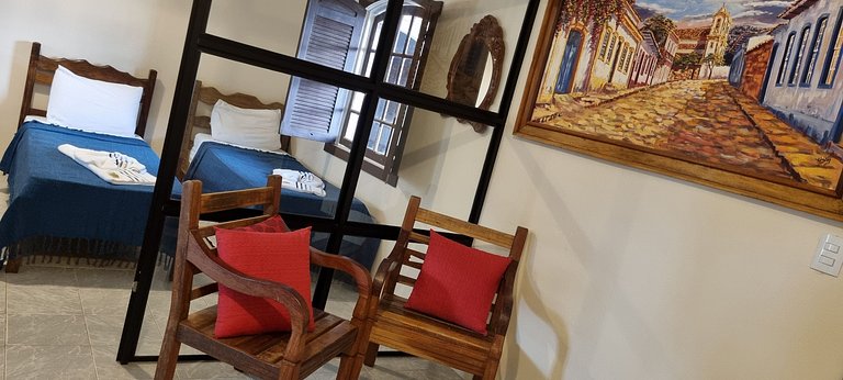 Quádruplo Superior com Cama King e Ar-condicionado