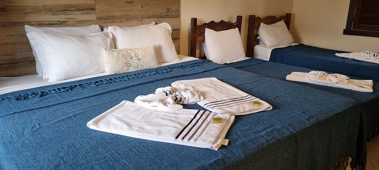 Quádruplo Superior com Cama King e Ar-condicionado